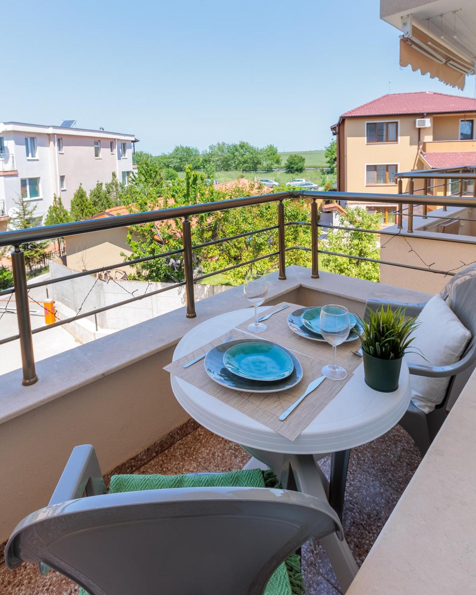 Flora Studios Sarafovo Burgas City Exterior foto